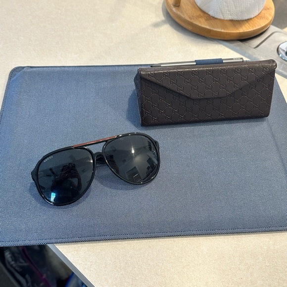 Gucci Sunglasses - Picture 5 of 8